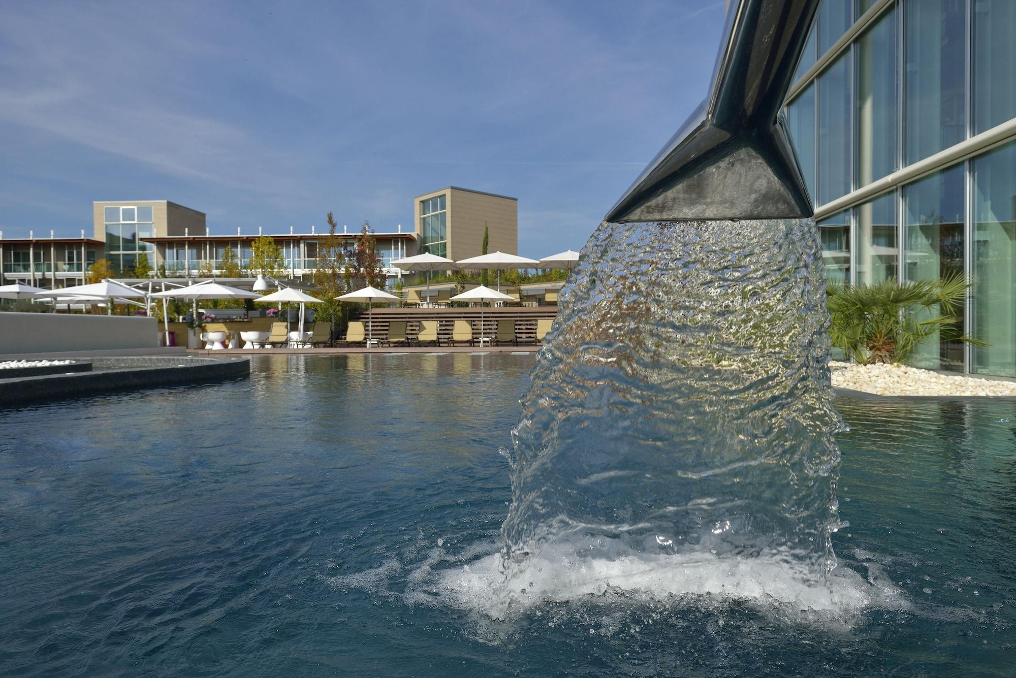 Aqualux Hotel Spa Suite & Terme Bardolino Bagian luar foto