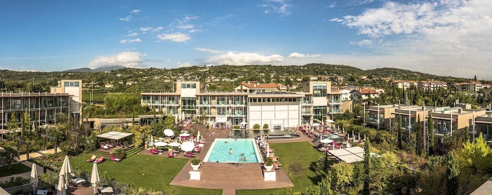 Aqualux Hotel Spa Suite & Terme Bardolino Bagian luar foto