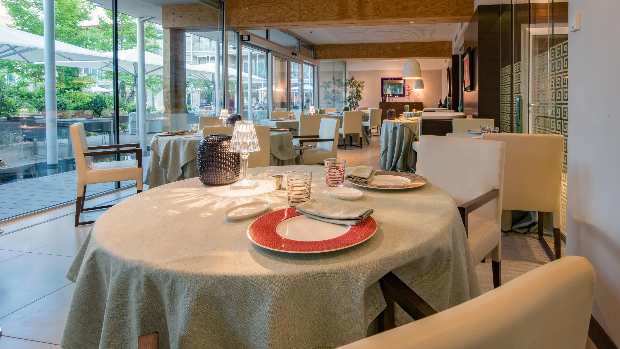 Aqualux Hotel Spa Suite & Terme Bardolino Bagian luar foto
