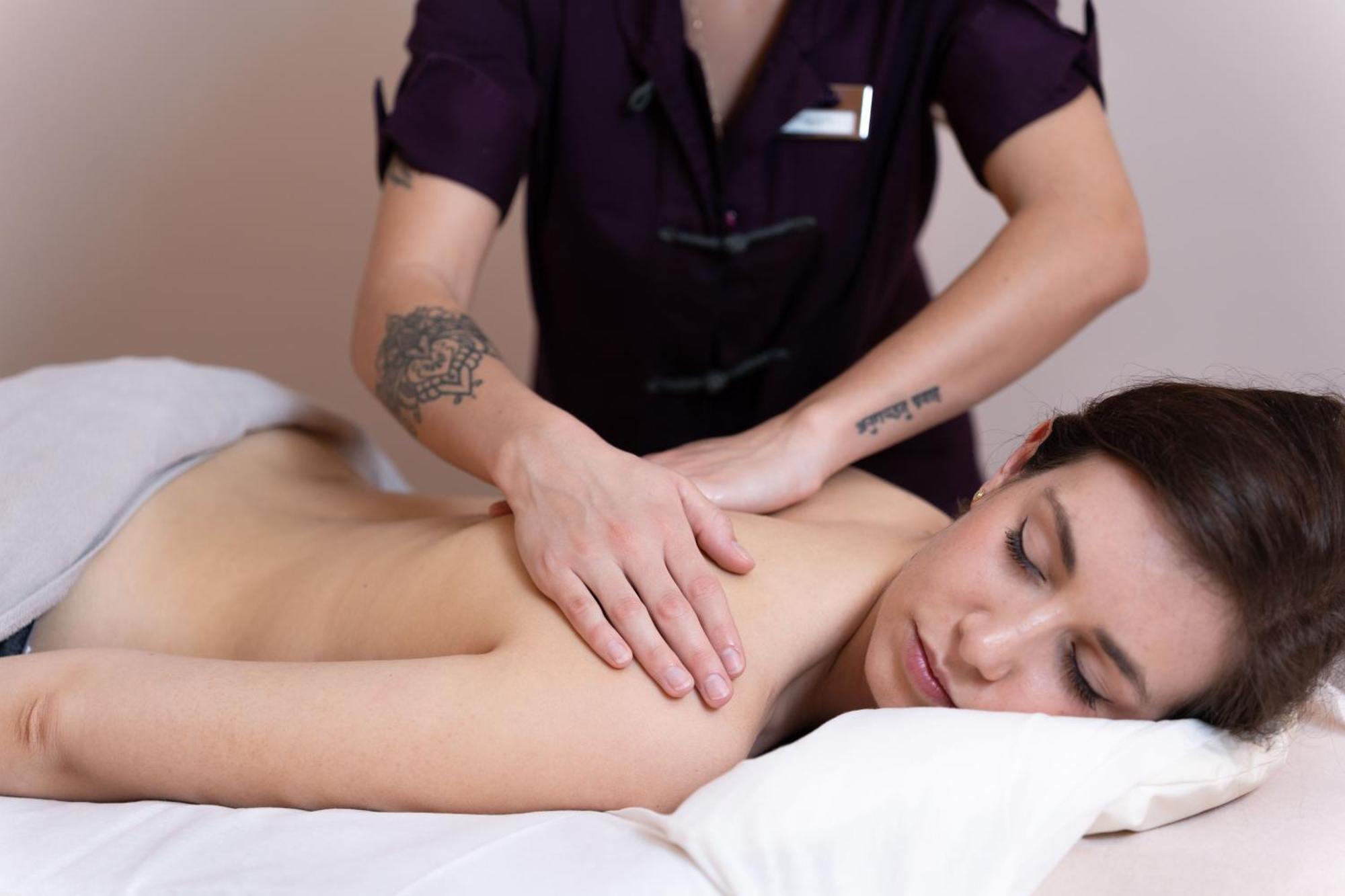 Aqualux Hotel Spa Suite & Terme Bardolino Bagian luar foto