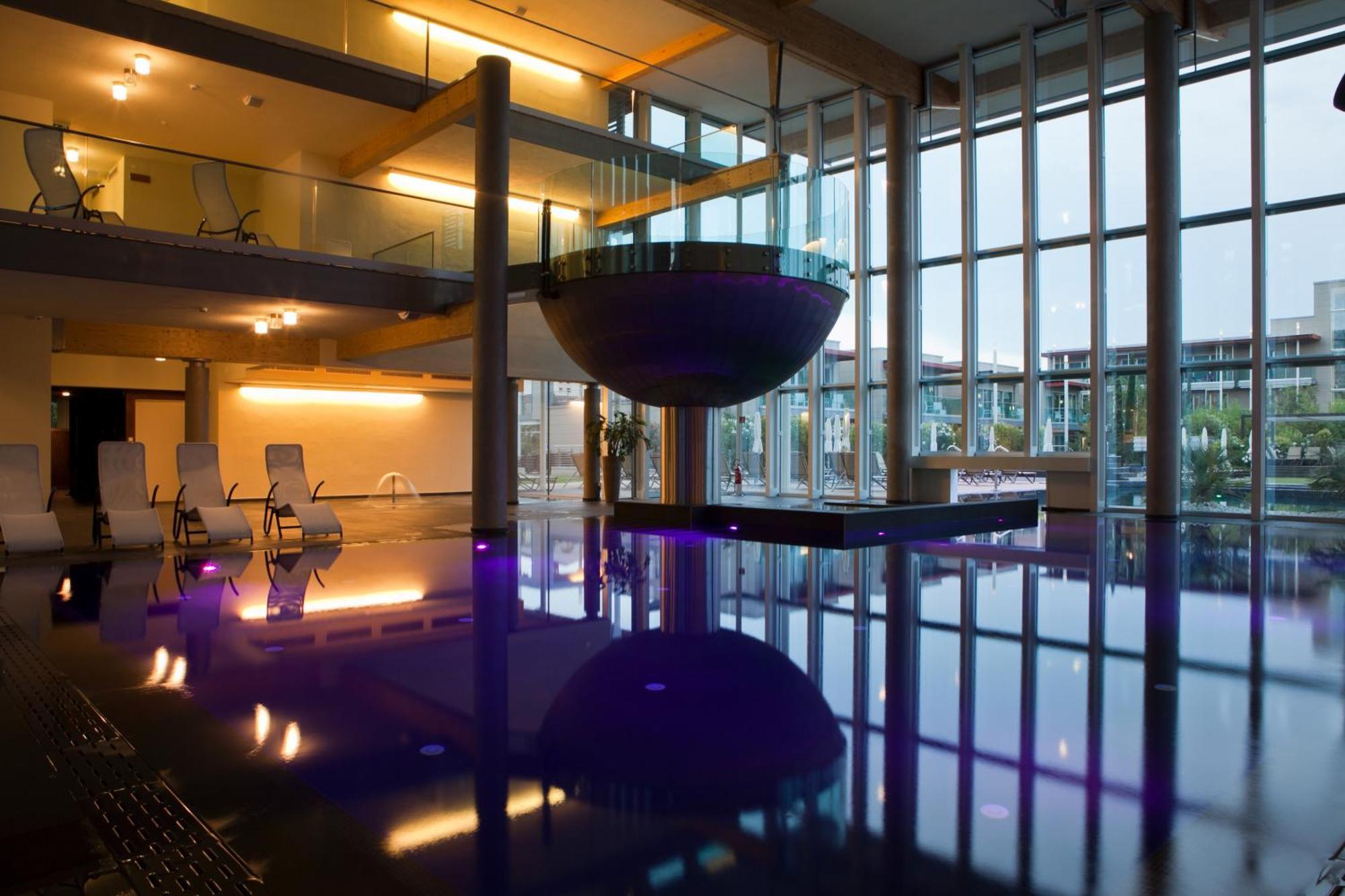 Aqualux Hotel Spa Suite & Terme Bardolino Bagian luar foto