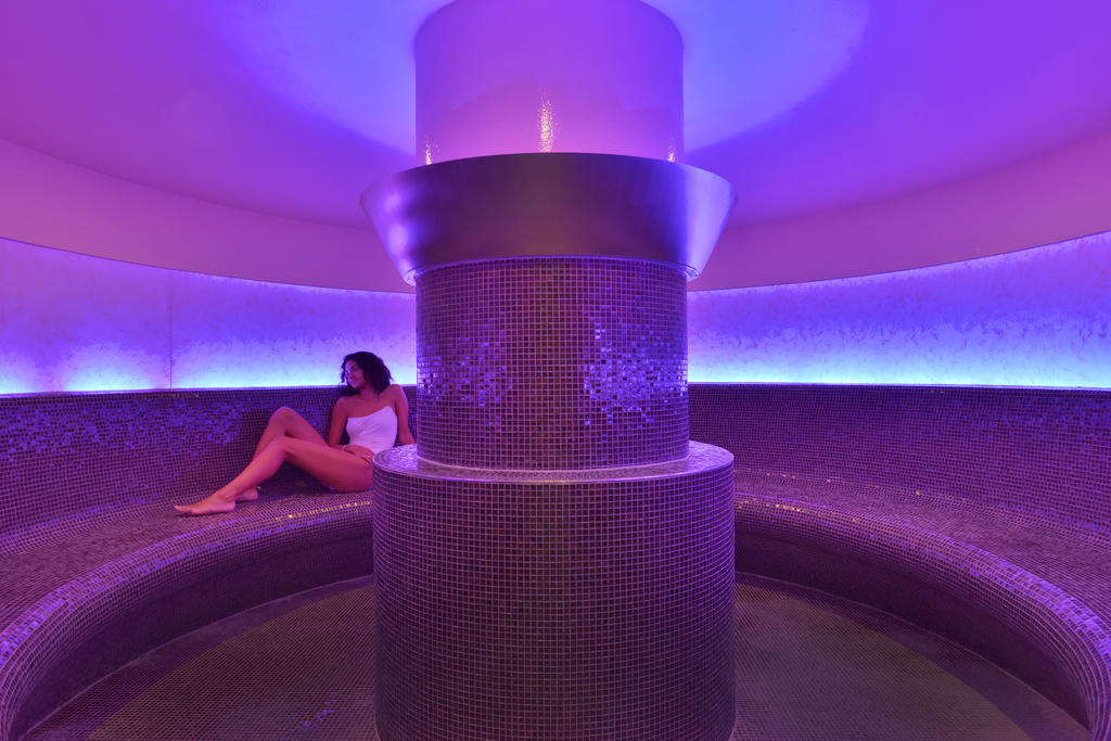 Aqualux Hotel Spa Suite & Terme Bardolino Bagian luar foto